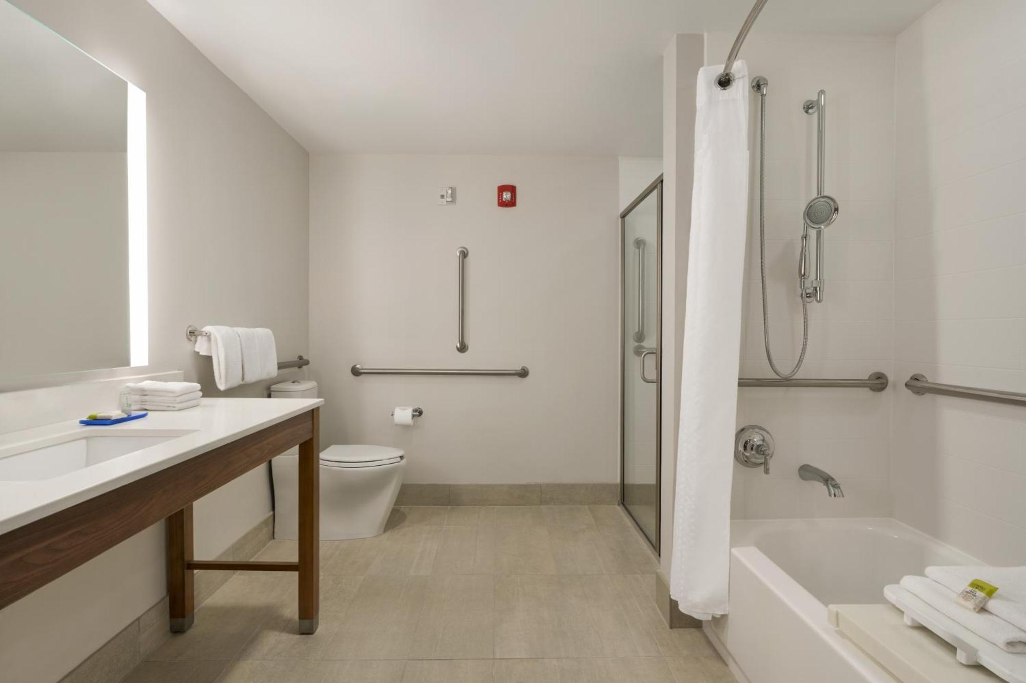 Hotel Express & - Charleston By Ihg